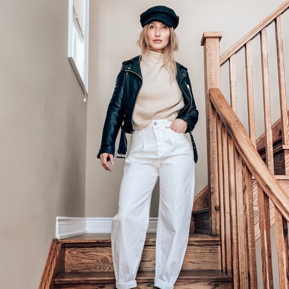 Meet your Posher, Kait - Picture 1 of 1